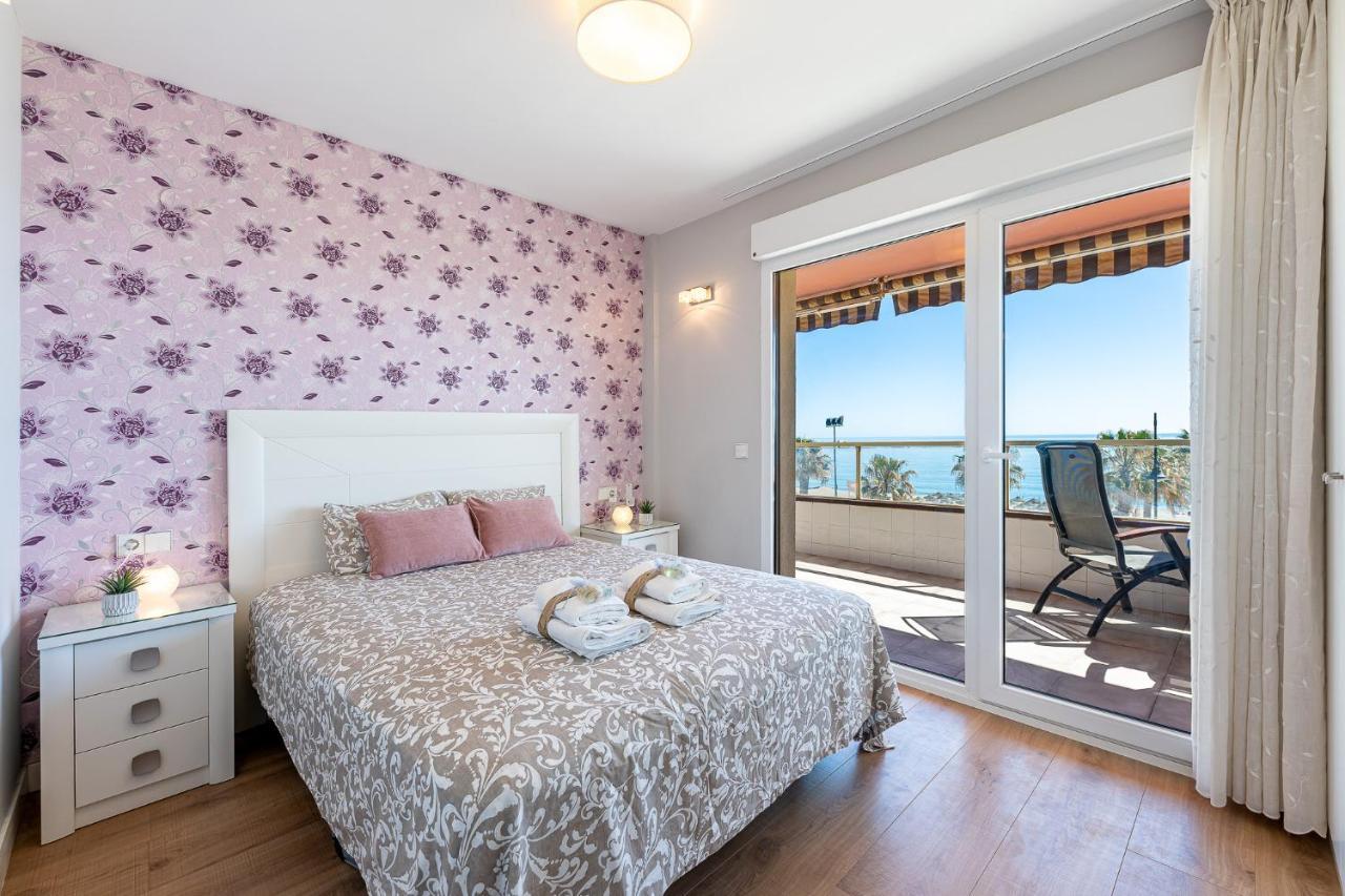 797 Holiday Rentals - Amplio Piso Con Terraza En Primera Linea De Playa Torremolinos Esterno foto